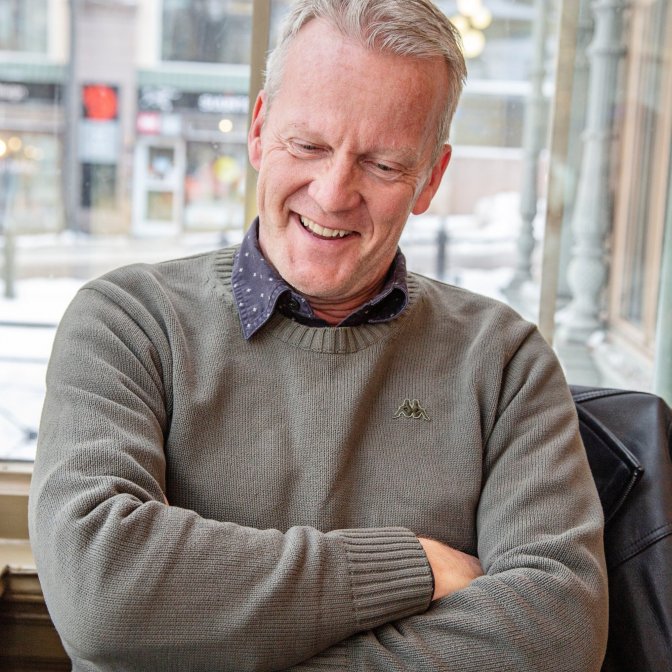 Pasi Sahlberg: Ofattbart att vi inte tar problemen med mobiltelefonen på allvar.